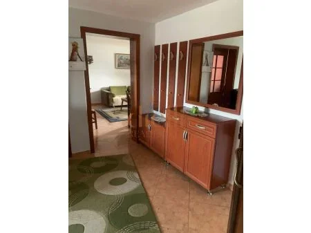 Tirane, jepet me qera apartament 3+1+Ballkon Kati 7, 120 m² 600 € (Pazari i Ri)