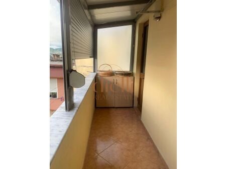 Tirane, jepet me qera apartament 3+1+Ballkon Kati 7, 120 m² 600 € (Pazari i Ri)