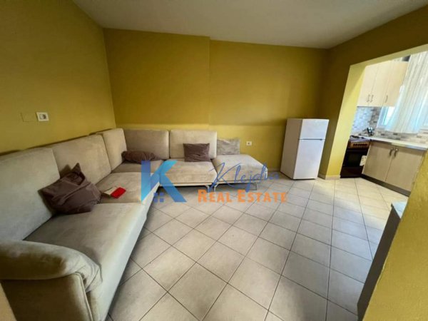 Tirane, jap me qera 2+1+Ballkon Kati 5, 60 m² 450 € (Ferit Xhajko, afer Ish Restorant Durresi)