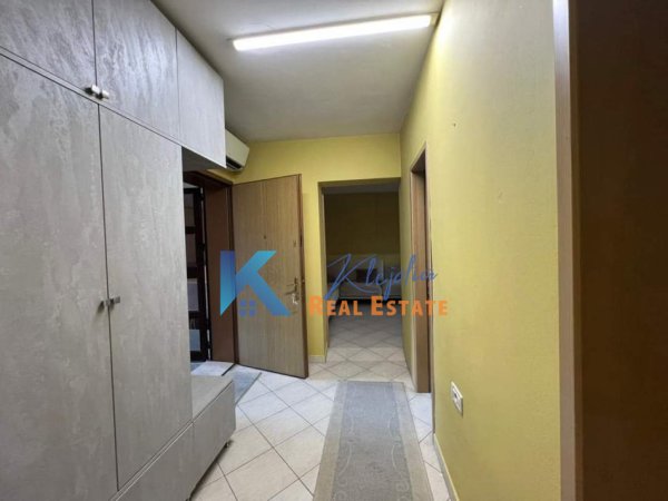 Tirane, jap me qera 2+1+Ballkon Kati 5, 60 m² 450 € (Ferit Xhajko, afer Ish Restorant Durresi)