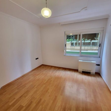 Tirane, jepet me qera zyre Kati 2, 170 m² 1.600 € (Suljeman Delvina)