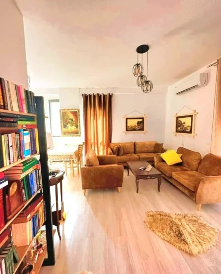 Tirane, shitet apartament 2+1 , 105 m² (5 Maji)