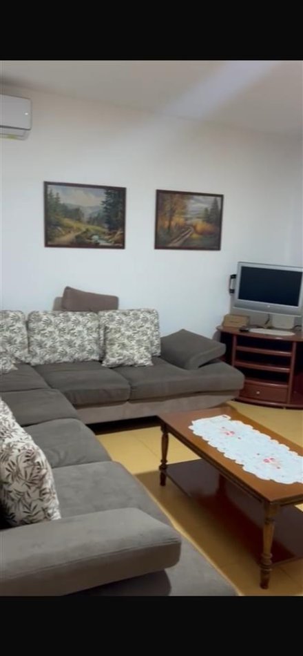 Tirane, jepet me qera apartament 1+1 Kati 2, 80 m² 350 € (oxhaku)