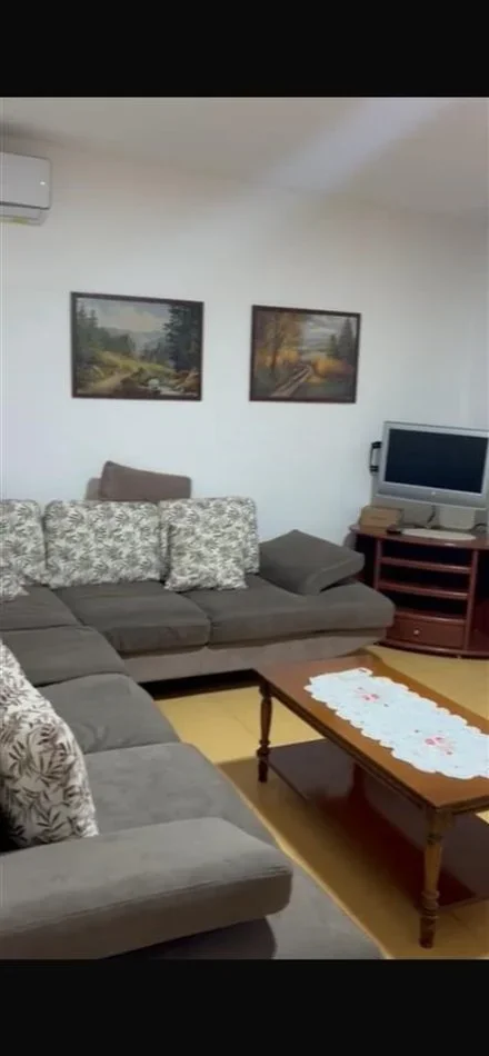 Tirane, jepet me qera apartament 1+1 Kati 2, 80 m² 350 € (oxhaku)