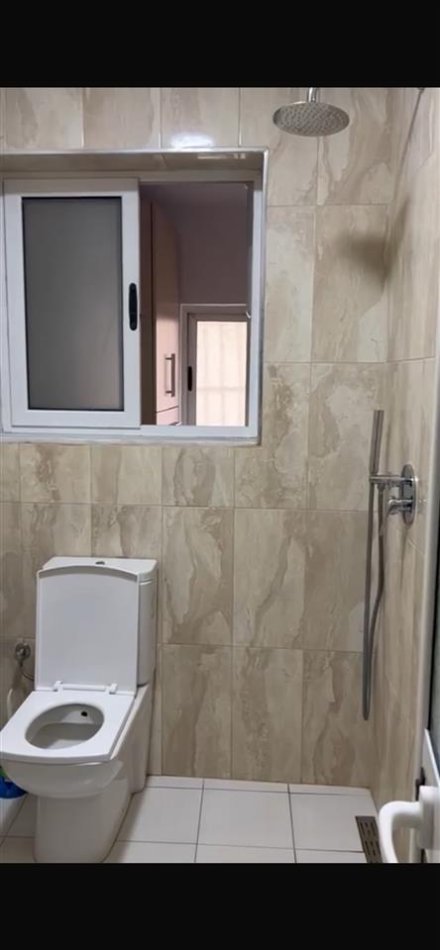 Tirane, jepet me qera apartament 1+1 Kati 2, 80 m² 350 € (oxhaku)