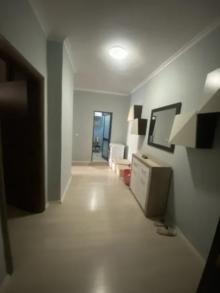 Tirane, shitet apartament 2+1+Ballkon Kati 5, 1 m² 100.000 € (5 maji)