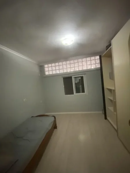Tirane, shitet apartament 2+1+Ballkon Kati 5, 1 m² 100.000 € (5 maji)