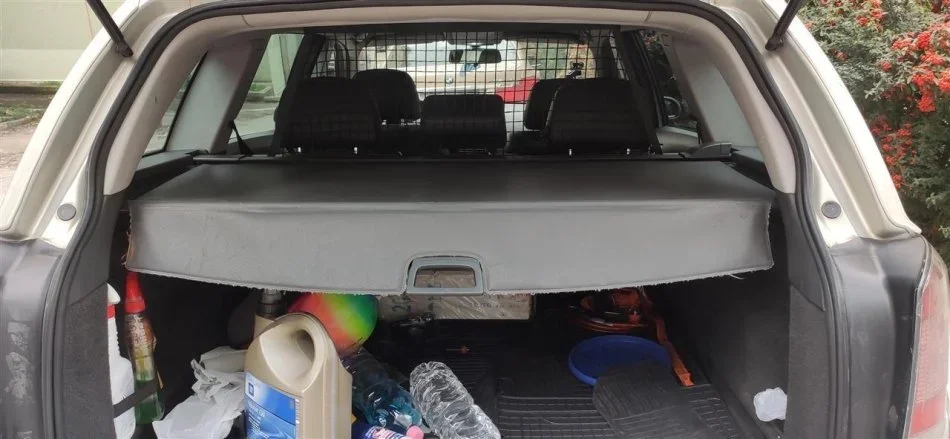 Tirane, shes me portobagazh OPEL Astra Nafte, bezhë manuale Kondicioner 204.000 km 2.400 €