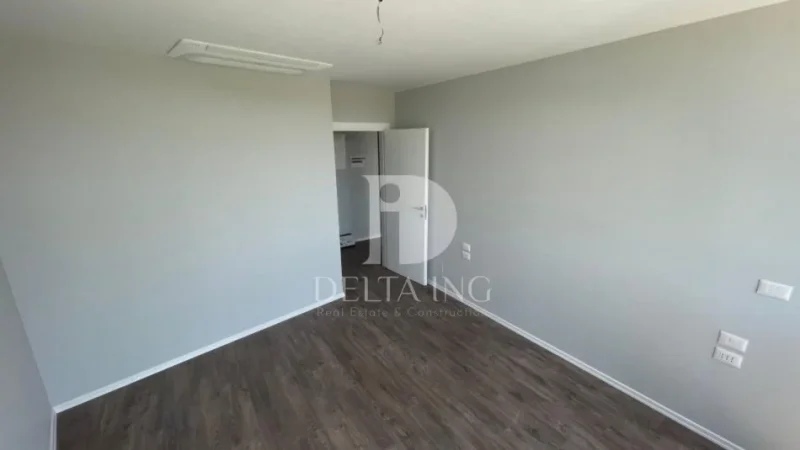 Tirane, jepet me qera ambjent biznesi Kati 6, 72 m² 650 € (Rruga Kosovareve)