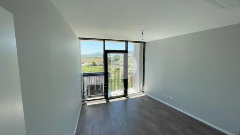 Tirane, jepet me qera ambjent biznesi Kati 6, 72 m² 650 € (Rruga Kosovareve)