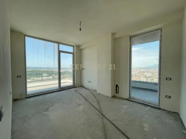 Tirane, shes apartament 2+1+2 +2 POSTE PARKIMI+Ballkon , 138 m² 250.000 € (Sauk i Ri)