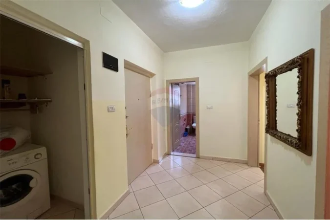 Tirane, jepet me qera apartament 2+1 Kati 3, 75 m² 400 € (21 dhjetori)