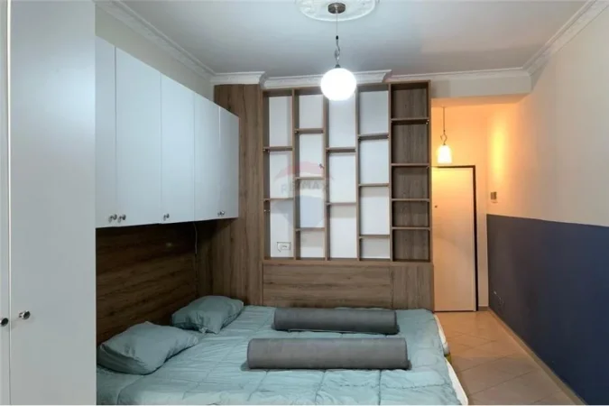 Tirane, jepet me qera apartament 1+1 Kati 5, 34 m² 350 € (astir)