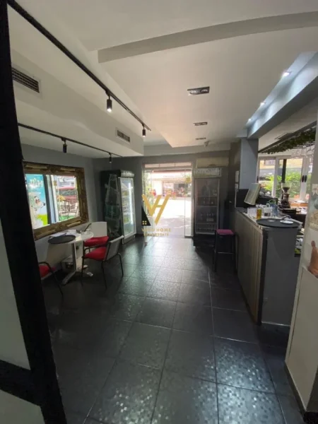 Tirane, shitet bar-kafe Kati 0, 186 m² 265.000 € (KINOSTUDIO)