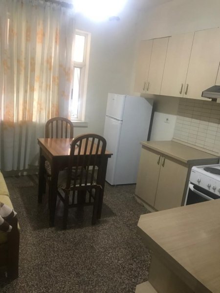 Tirane, jepet me qera apartament 2+1 Kati 2, 75 m² 400 € (Medreseja)