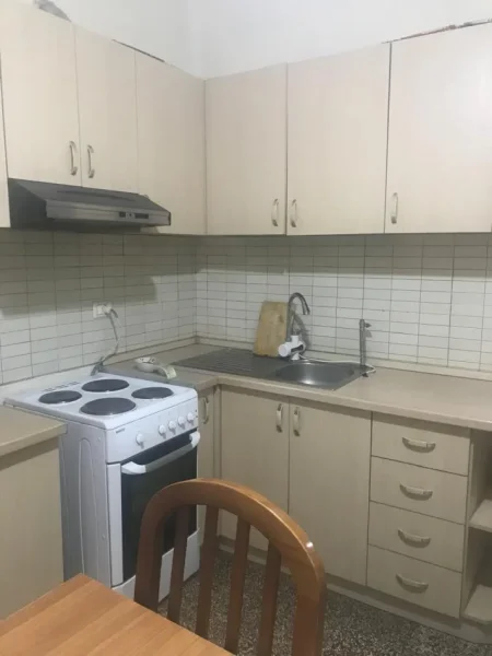 Tirane, jepet me qera apartament 2+1 Kati 2, 75 m² 400 € (Medreseja)