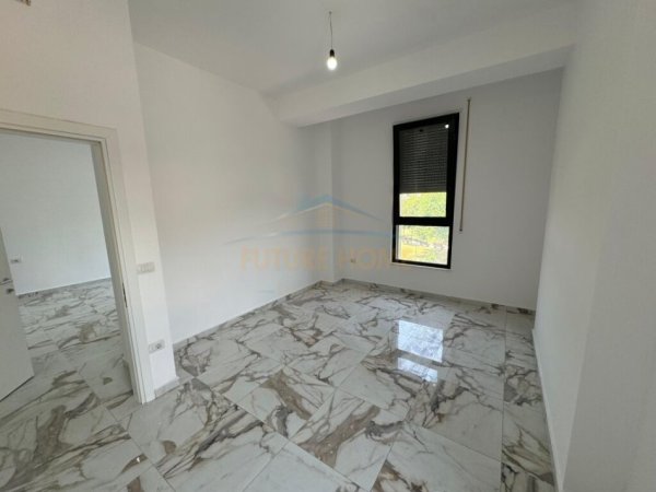 Tirane, jepet me qera apartament 2+1+2 Kati 1, 120 m² 600 € (Ali Demi)