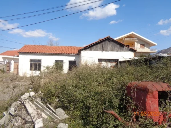 Lezhe - Ishull, Shitet Truall me siperfaqe 200 m² dhe Ndertese me siperfaqe 61 m², Cmimi Fillestar 3,300,000 Leke