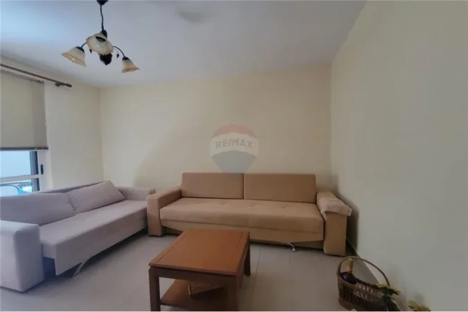 Tirane, jepet me qera apartament 2+1 Kati 2, 70 m² 400 € (BABE REXHA - 21 Dhjetori)
