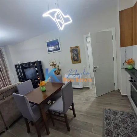 Tirane, jap me qera apartament 1+1+Ballkon , 70 m² 500 € (Kompleksi ASL 2, ish Venue)