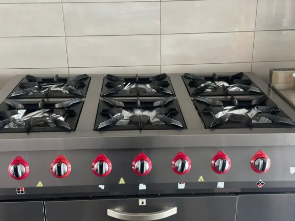 Tirane, jepet me qera ambjent biznesi Kati 0, 74 m² 250 € (MISTO MAME)