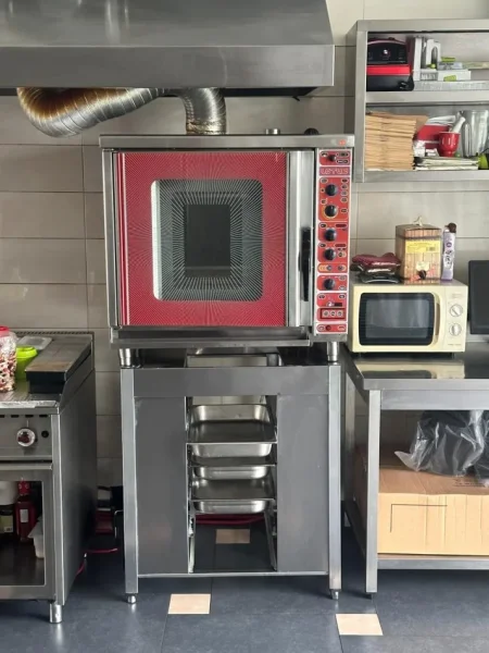 Tirane, jepet me qera ambjent biznesi Kati 0, 74 m² 250 € (MISTO MAME)