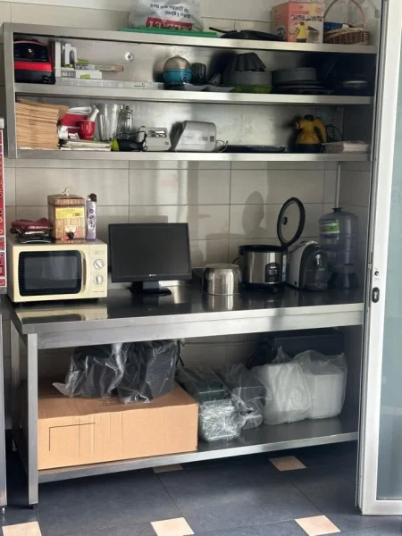 Tirane, jepet me qera ambjent biznesi Kati 0, 74 m² 250 € (MISTO MAME)