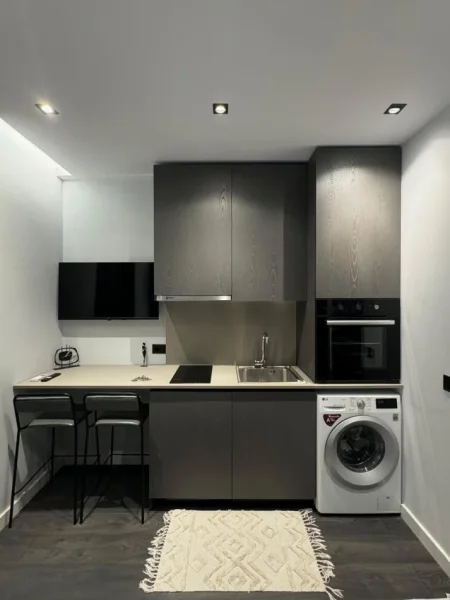 Tirane, shitet garsonier 1+1 Kati 2, 47 m² 178.000 € (Blloku)