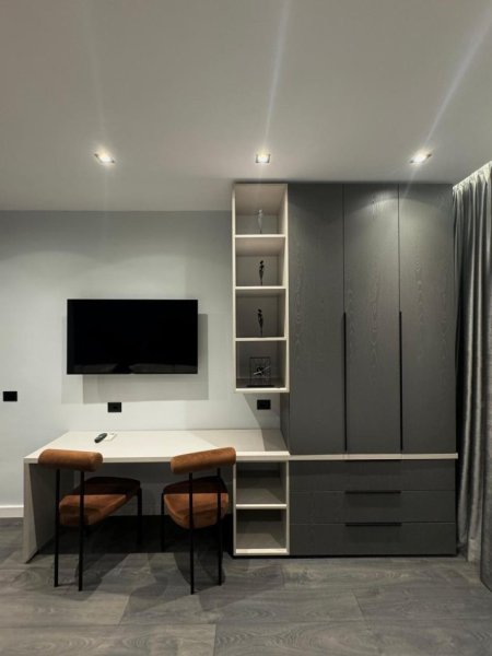 Tirane, shitet garsonier 1+1 Kati 2, 47 m² 178.000 € (Blloku)
