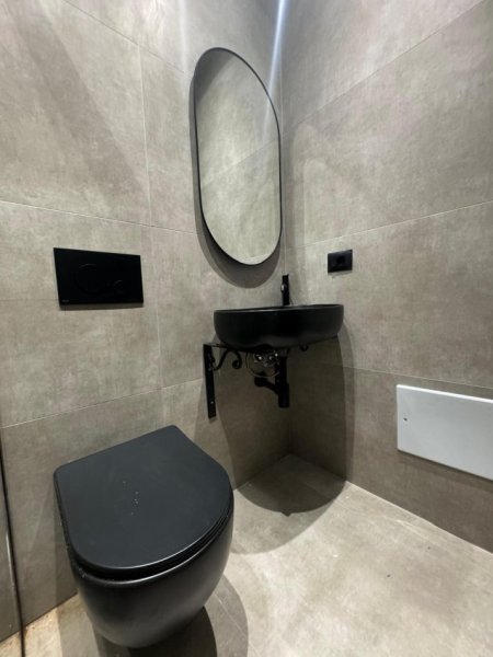Tirane, shitet garsonier 1+1 Kati 2, 47 m² 178.000 € (Blloku)