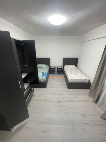 Tirane, jap me qera apartament 2+1+Ballkon Kati 2, 100 m² 800 € (Libri Universitar)