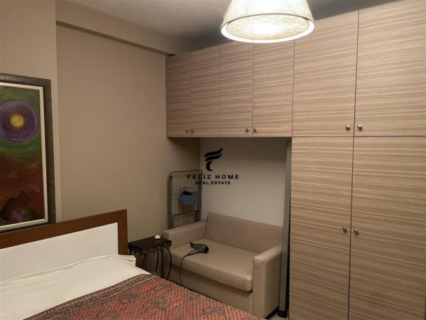 Tirane, jepet me qera apartament 1+1 Kati 7, 58 m² 500 € (LAPRAKE)