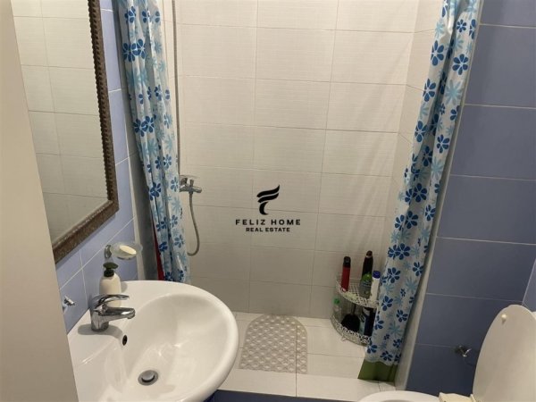 Tirane, jepet me qera apartament 1+1 Kati 7, 58 m² 500 € (LAPRAKE)