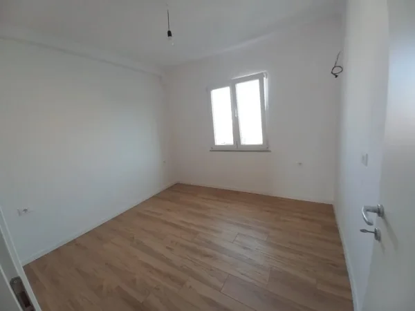 Tirane, shitet 1+1 Kati 5, 79.000 € 