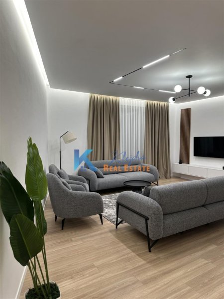 Tirane, jap me qera apartament 2+1+Ballkon Kati 1, 106 m² 1.000 € (Kompleksi Marga, Rruga Jordan Misja)