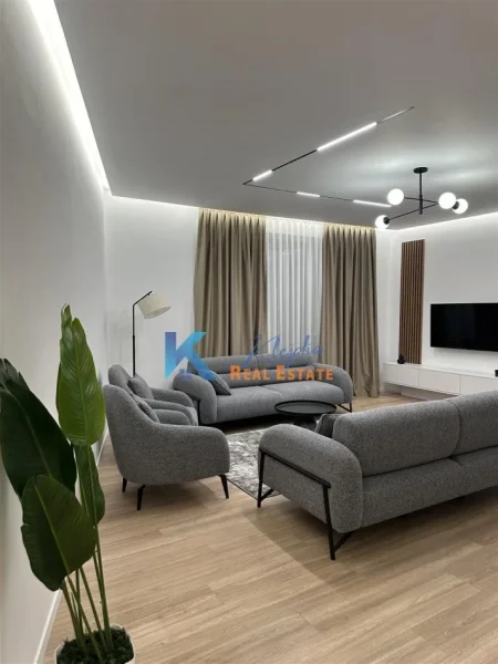 Tirane, jap me qera apartament 2+1+Ballkon Kati 1, 106 m² 1.000 € (Kompleksi Marga, Rruga Jordan Misja)