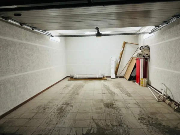 Tirane, shitet garazh Kati -2, 20 m² 30.000 € 