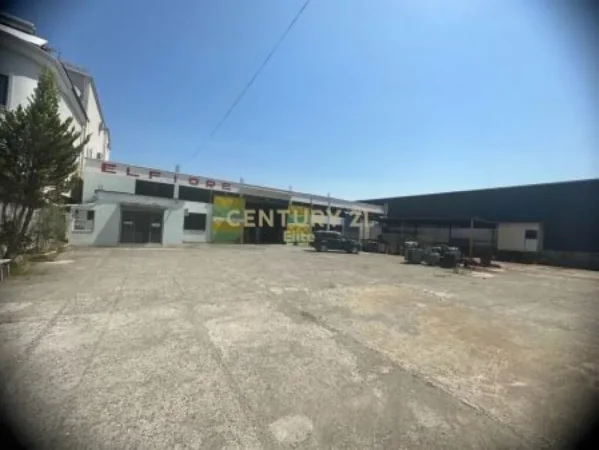 Tirane, shes ambjent biznesi Kati 1, 2.120 m² 1.100.000 € (AUTOSTRADEN TR - DR, KM 7)