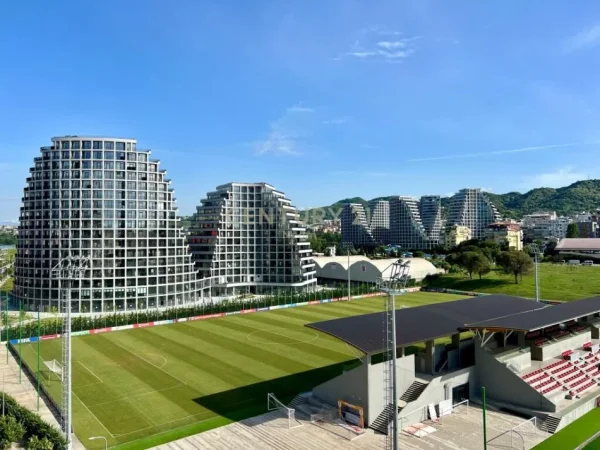 Tirane, shes ambjent biznesi Kati 6, 243 m² 1.100.000 € (LAKE VIEW)