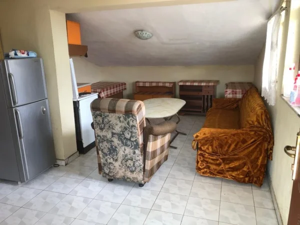 Tirane, jepet me qera apartament 1+1 Kati 2, 76 m² 300 € (Paskuqan)