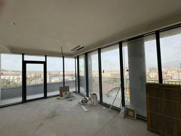 Tirane, shitet apartament 2+1 , 140 m² (Lake View)