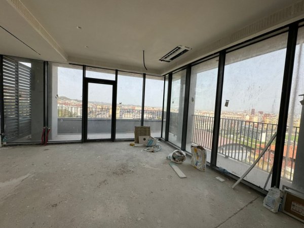 Tirane, shitet apartament 2+1 , 140 m² (Lake View)