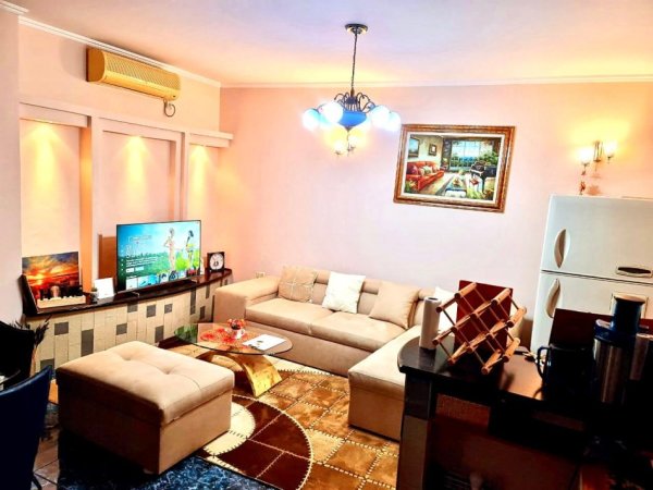 Tirane, shitet apartament 1+1 , 81 m² (Ministria e Drejtesise)