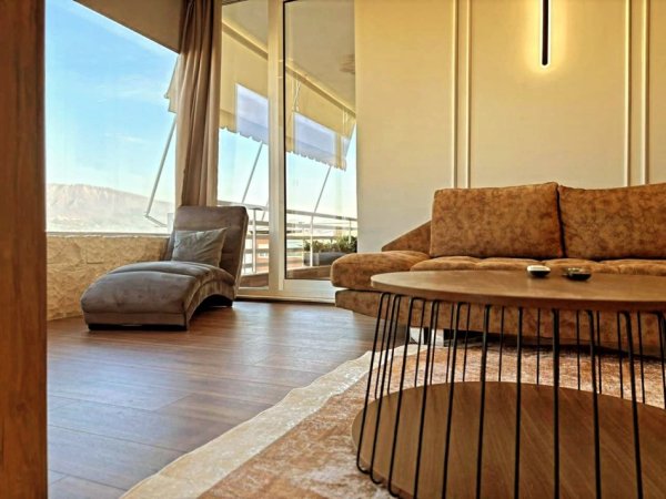 Tirane, shitet apartament , 119 m² 235.000 € 