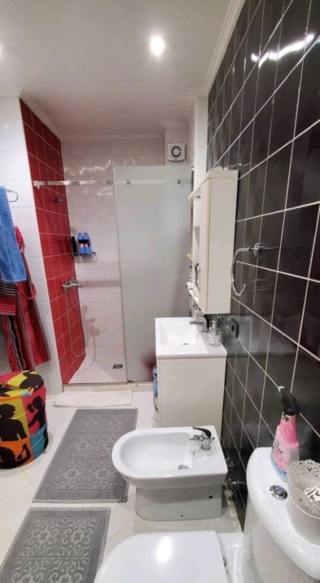 Tirane, jepet me qera apartament 2+1 Kati 3, 85 m² 550 € (Kodra e Diellit)