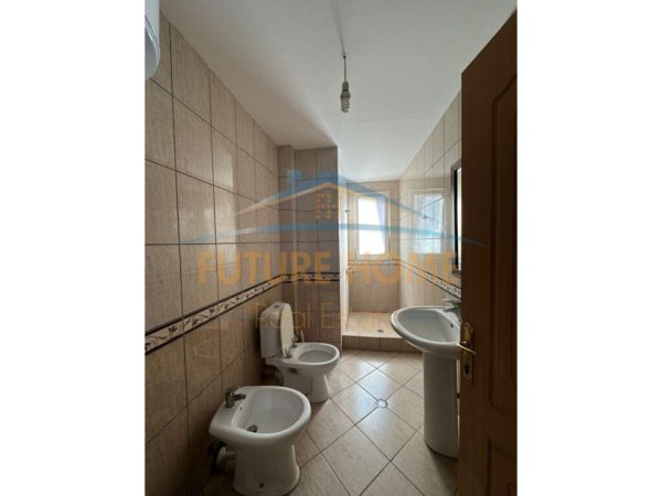 Tirane, jepet me qera 2+1 Kati 4, 84 m² 430 € (Prane qendres Eleonor)