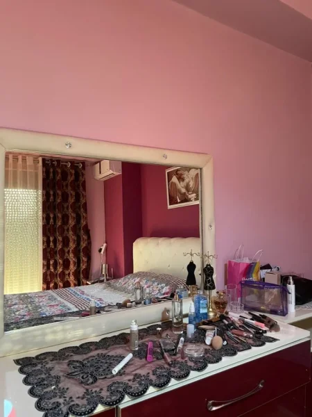 Durres, jepet me qera apartament 1+1+Ballkon Kati 4, 70 m² 350 € (Plazh, Durres)