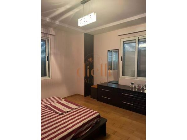 Tirane, shitet apartament duplex 3+1 Kati 5, 210 m² 170.000 Euro (Kodra e Diellit)
