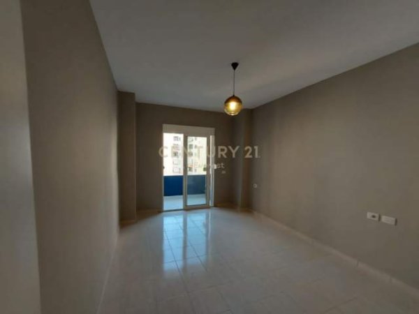 UNAZA E RE, SHITET APARTAMENT 1+1, Kati 5, 68 m² 68.000 Euro