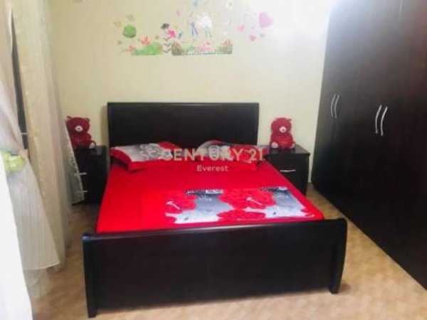 Tirane, jepet me qera apartament 2+1+BLK Kati 5, 96 m² 380 Euro (Shkolla e Bashkuar)